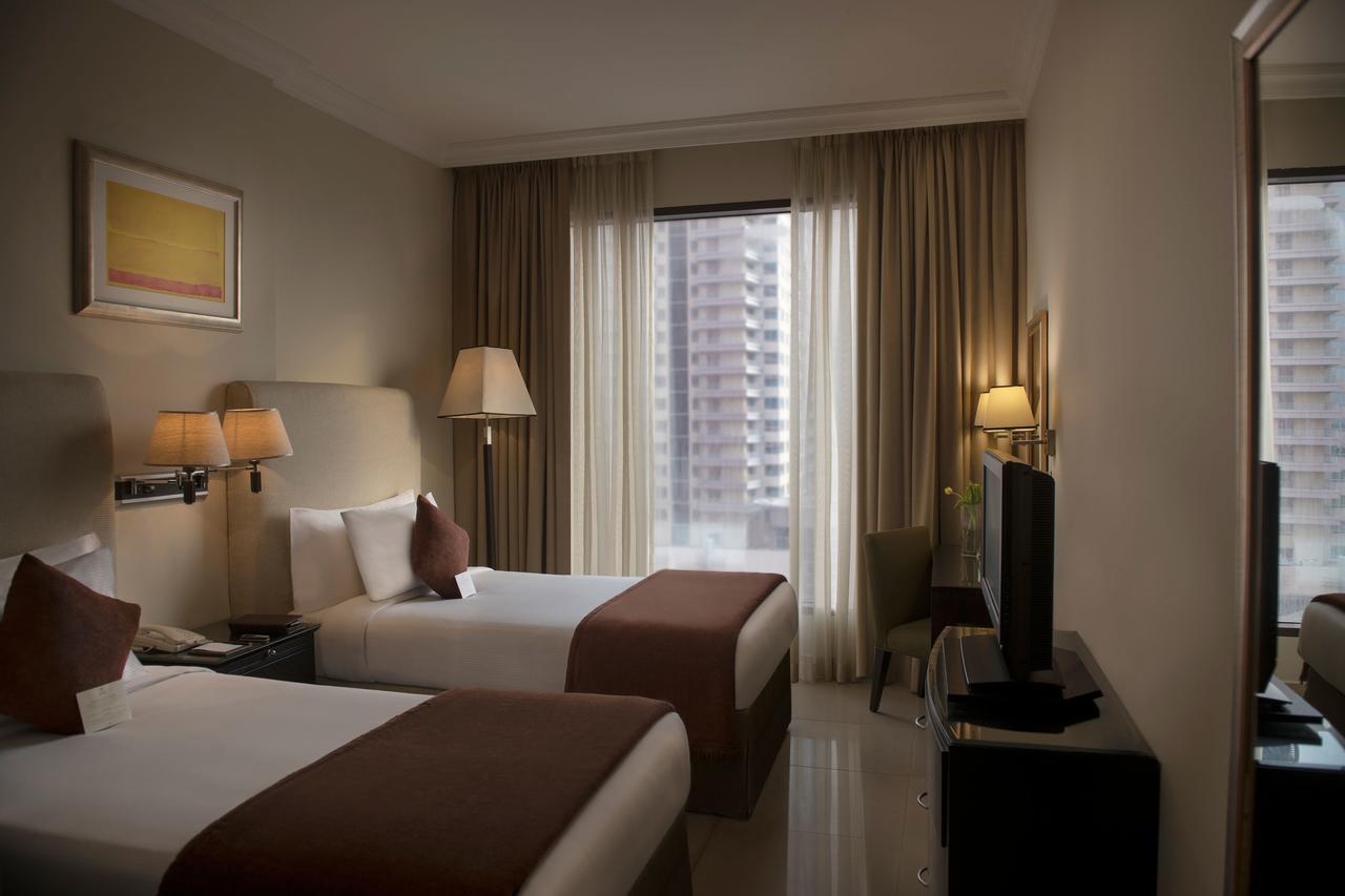 Two Seasons Hotel & Apartments Дубай Екстер'єр фото